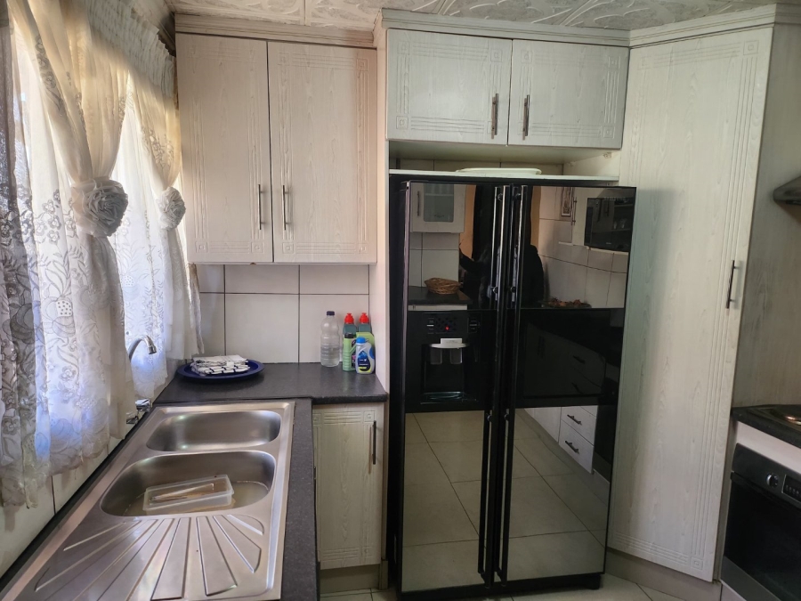 3 Bedroom Property for Sale in Mabopane Unit X North West
